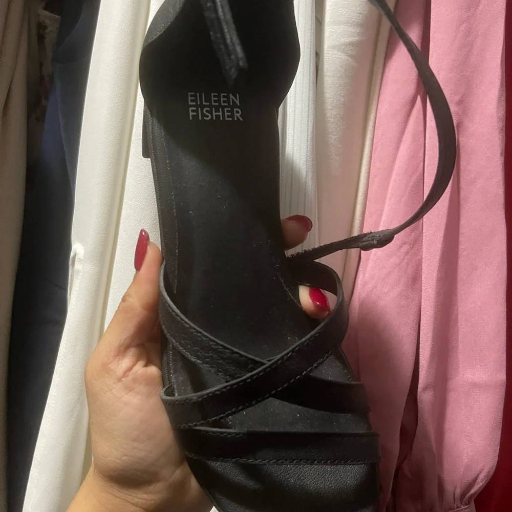 Eileen Fisher Woman Ankle Strap Sandals Size: 7.5 - Picture 3 of 4